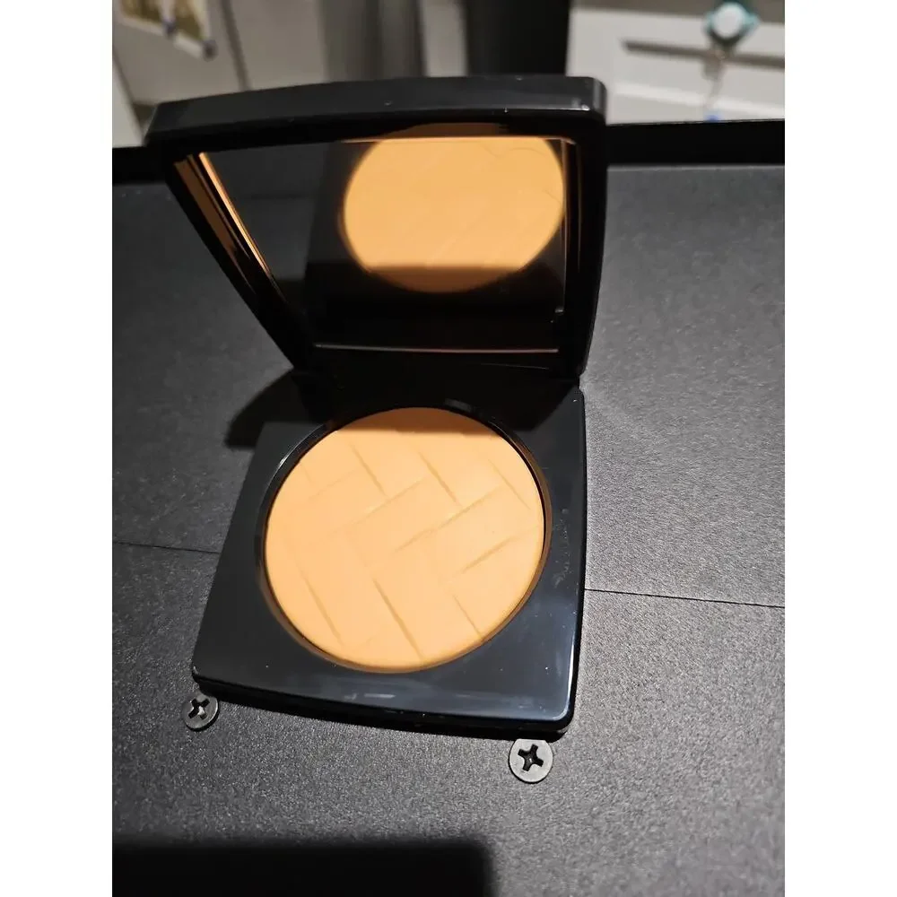 Bobbi Brown Vitamin Enriched Pressed Powder-Peach